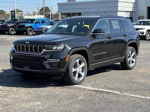 2025 Jeep Grand Cherokee 4xe Base