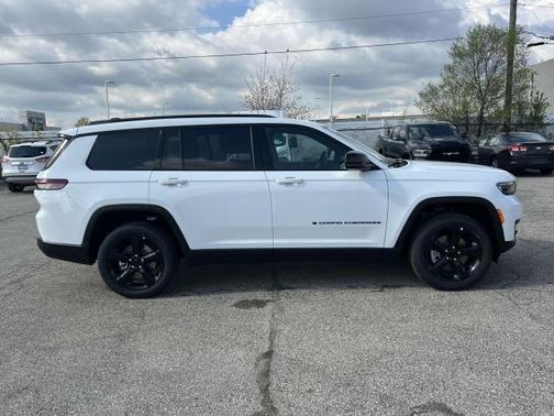 2025 Jeep Grand Cherokee L Laredo