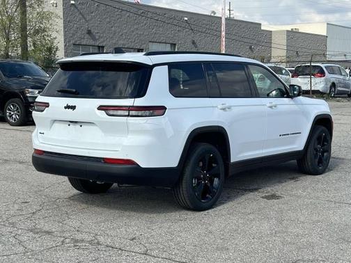 2025 Jeep Grand Cherokee L Laredo