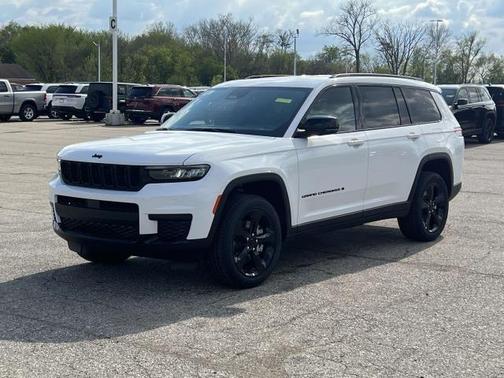 2025 Jeep Grand Cherokee L Laredo