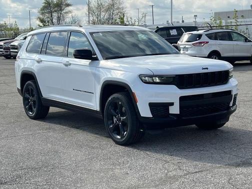 2025 Jeep Grand Cherokee L Laredo