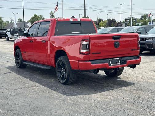 Flame Red Clearcoat 2024 RAM 1500 Big Horn/Lone Star