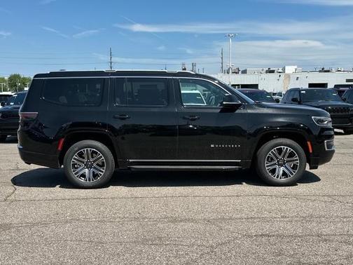 2025 Jeep Wagoneer Base
