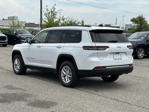2025 Jeep Grand Cherokee L Laredo