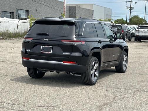 Diamond Black 2026 Jeep Grand Cherokee Limited