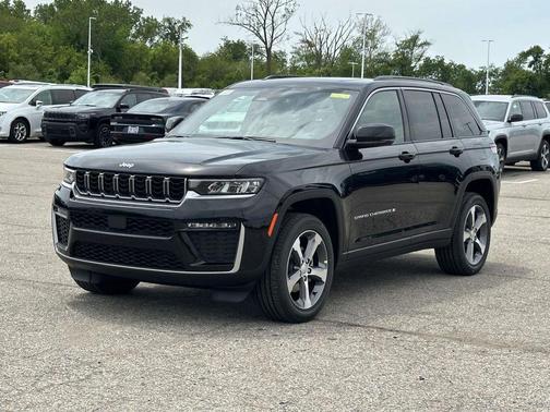 Diamond Black 2026 Jeep Grand Cherokee Limited