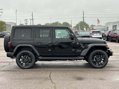 2025 Jeep Wrangler 4xe Sahara