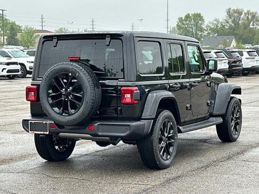 2025 Jeep Wrangler 4xe Sahara