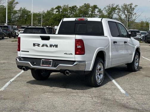 Bright White Clearcoat 2026 RAM 1500 Big Horn/Lone Star