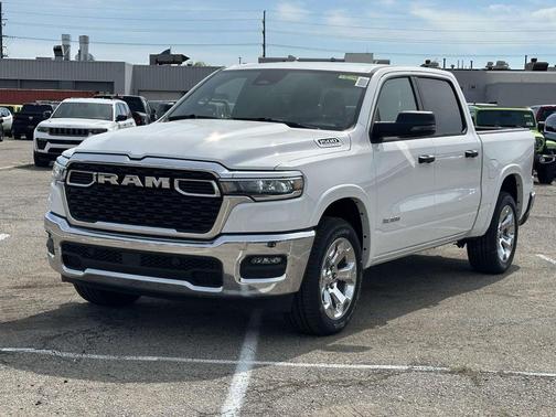 Bright White Clearcoat 2026 RAM 1500 Big Horn/Lone Star