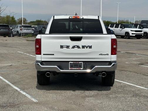 Bright White Clearcoat 2026 RAM 1500 Big Horn/Lone Star