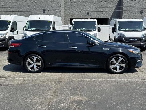 Ebony Black 2019 Kia Optima S