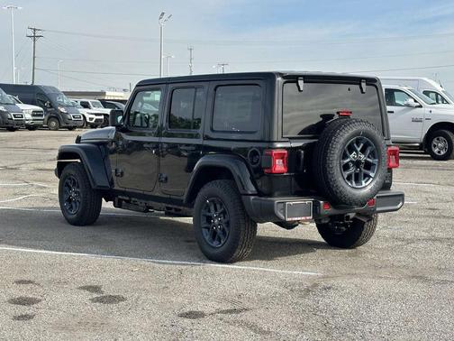 Black Clearcoat 2026 Jeep Wrangler Sport