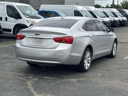 Silver Ice Metallic 2019 Chevrolet Impala 1LT