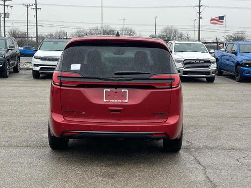 2026 Chrysler Pacifica Limited