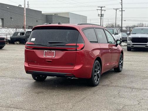 2026 Chrysler Pacifica Limited