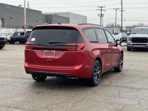 2026 Chrysler Pacifica Limited