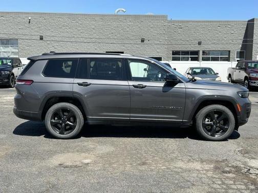 2021 Jeep Grand Cherokee L Laredo