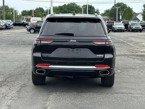 2022 Jeep Grand Cherokee Overland