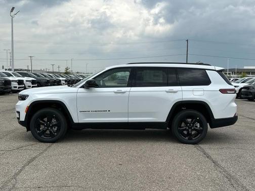 2025 Jeep Grand Cherokee L Laredo