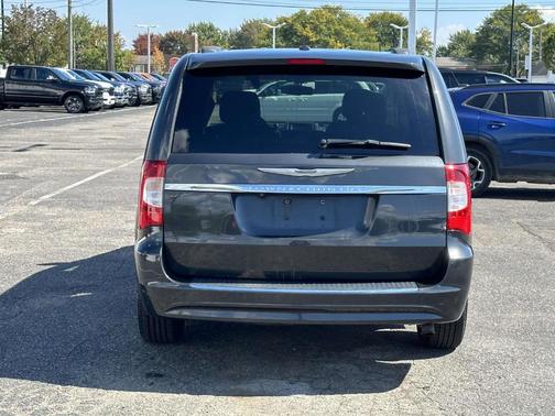 2012 Chrysler Town & Country Touring