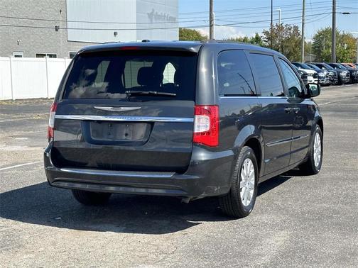 2012 Chrysler Town & Country Touring