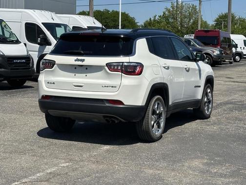 White Clearcoat 2018 Jeep Compass Limited