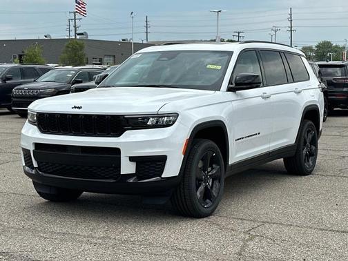 2025 Jeep Grand Cherokee L Laredo