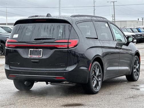 2026 Chrysler Pacifica Limited