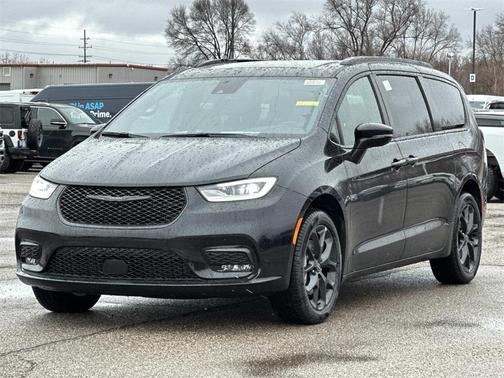 2026 Chrysler Pacifica Limited