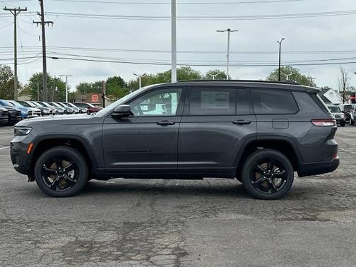 2025 Jeep Grand Cherokee L Laredo