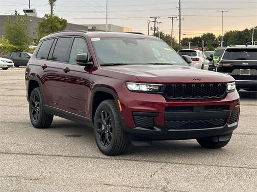 2025 Jeep Grand Cherokee L Laredo