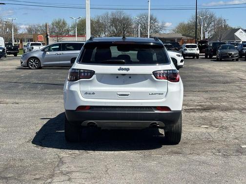 Bright White Clearcoat 2023 Jeep Compass Limited