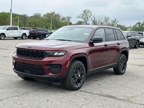 2025 Jeep Grand Cherokee Laredo