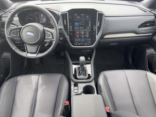 Crystal Black Silica 2025 Subaru Forester Limited