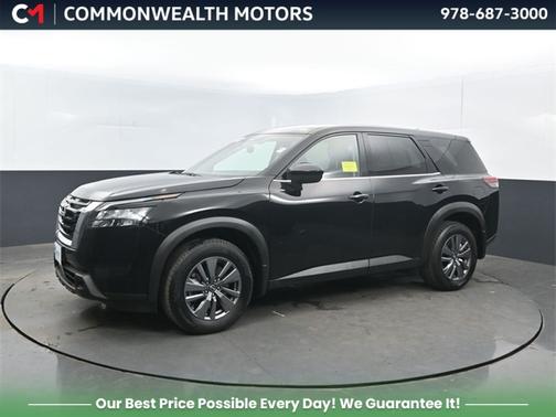 2024 Nissan Pathfinder S