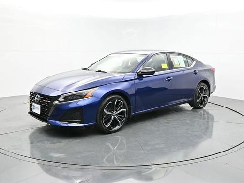Deep Blue Pearl 2023 Nissan Altima 2.5 SR