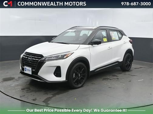 2023 Nissan Kicks SR