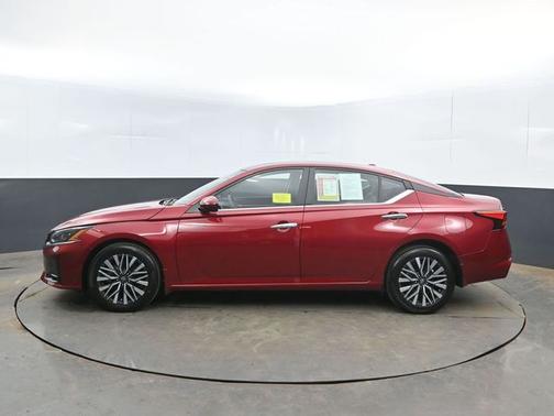Scarlet Ember 2023 Nissan Altima 2.5 SV