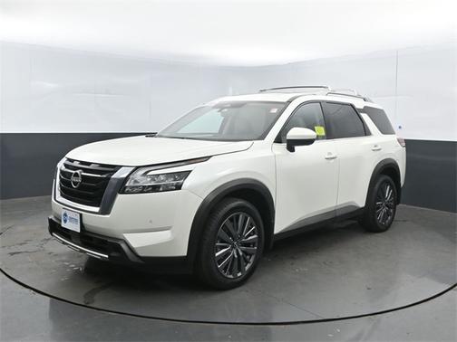 2024 Nissan Pathfinder SL