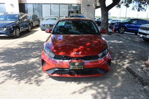2024 Kia Forte LXS w/ Keyless Entry, Bluetooth, Lane