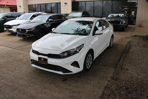 2024 Kia Forte LX w/ Rear Camera, Keyless Entry,
