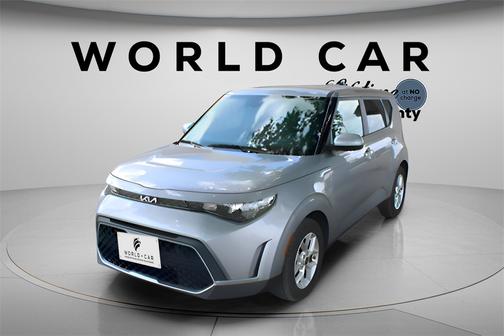 2024 Kia Soul LX w/ Tech Pkg, Lane Assist, Collision