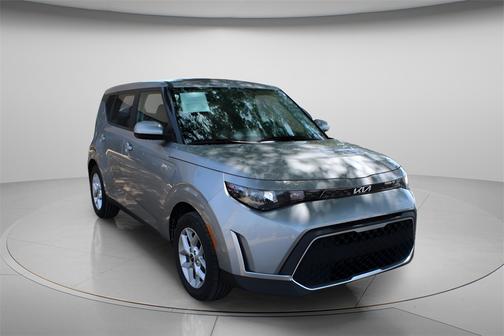 2024 Kia Soul LX w/ Tech Pkg, Lane Assist, Collision