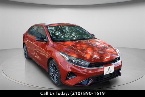 2023 Kia Forte GT-Line w/ Premium Pkg, Navigaiton,