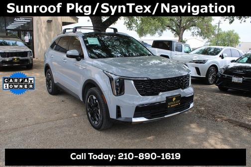 2024 Kia Sorento S w/ Sunroof Pkg, SynTex, Navigation,
