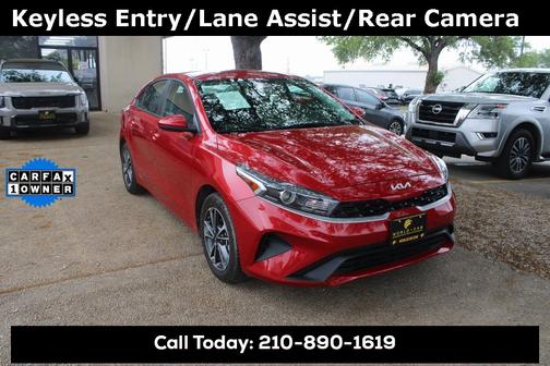 2024 Kia Forte LXS w/ Keyless Entry, Lane Assist,