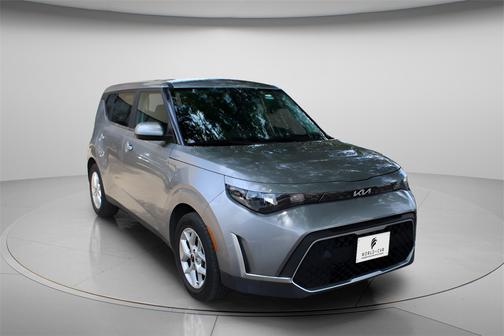 2023 Kia Soul LX w/ Tech Pkg, Keyless Entry, Rear