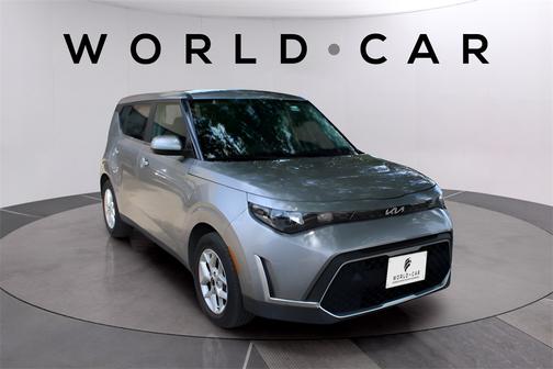 2023 Kia Soul LX w/ Tech Pkg, Keyless Entry, Rear