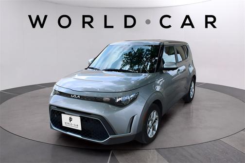 2023 Kia Soul LX w/ Tech Pkg, Keyless Entry, Rear